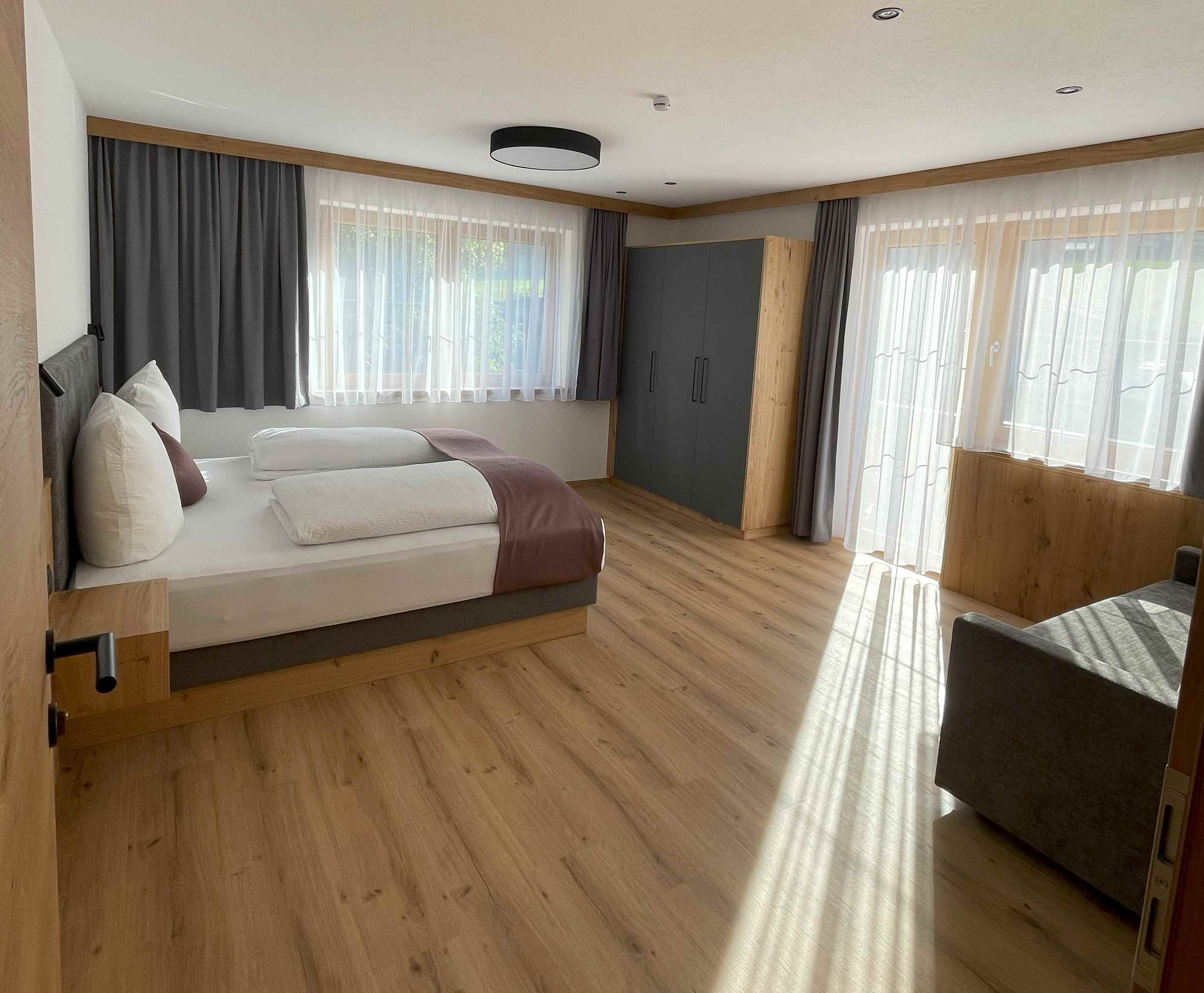 Apart Anna Zimmer 1 2