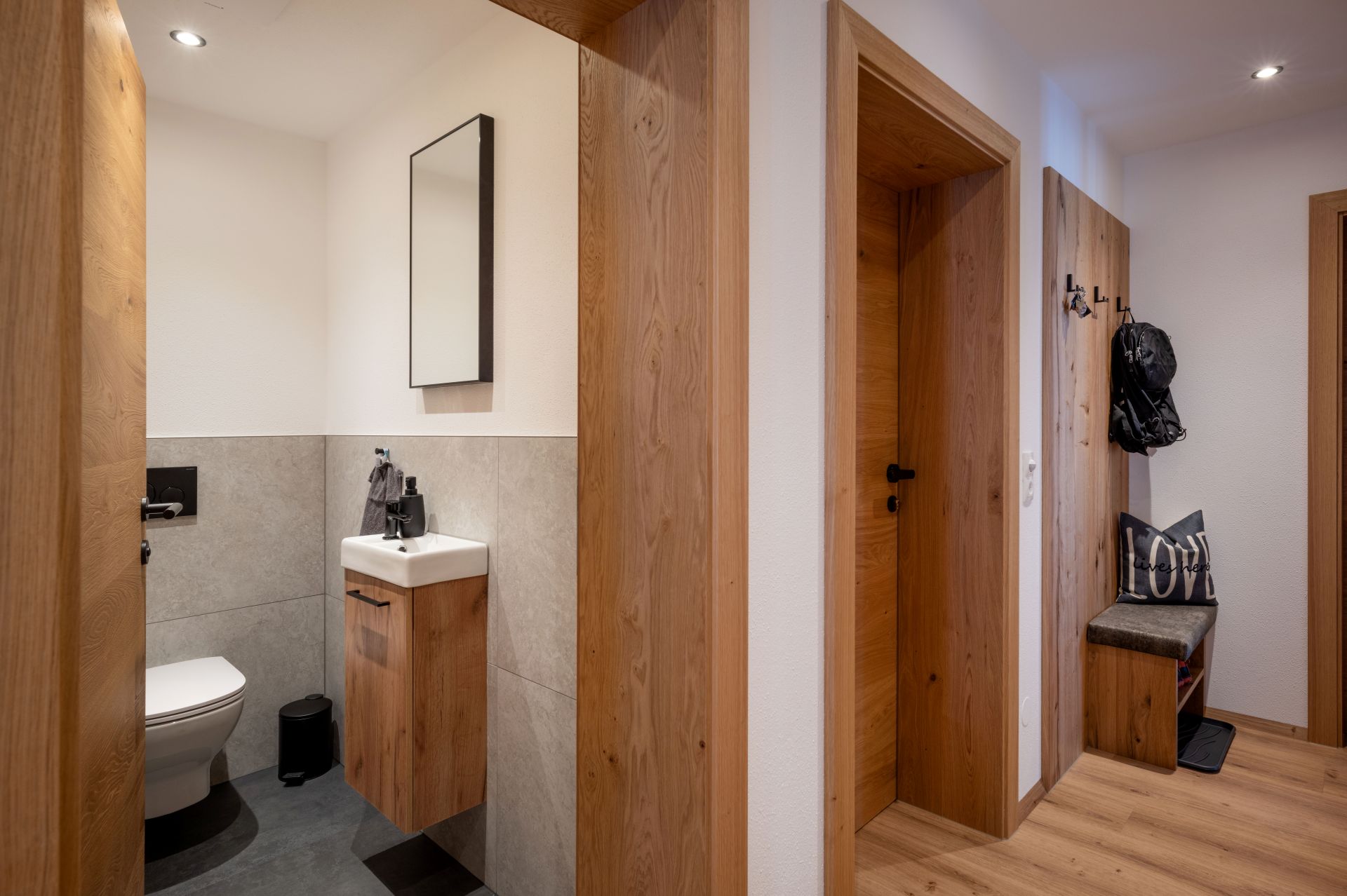 Apart Paul WC Garderobe