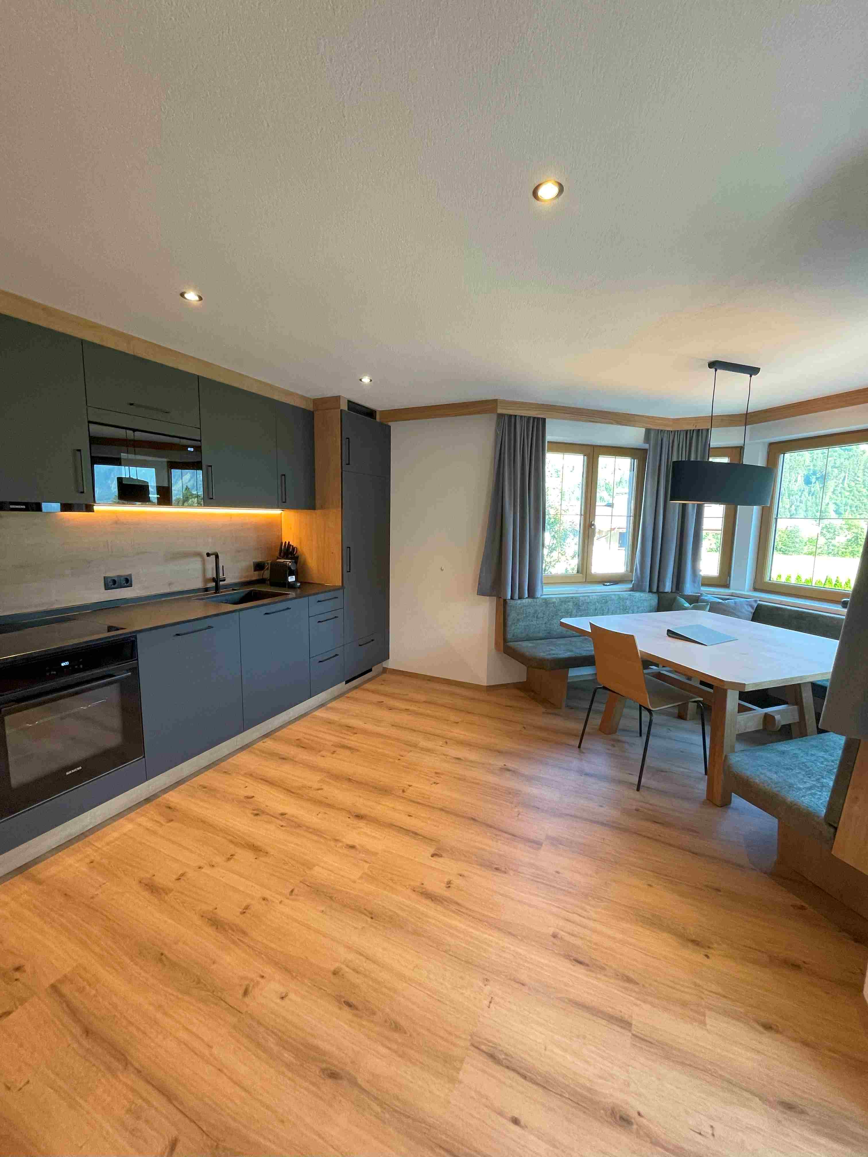 Apart Paul Kuche 1 1.jpg